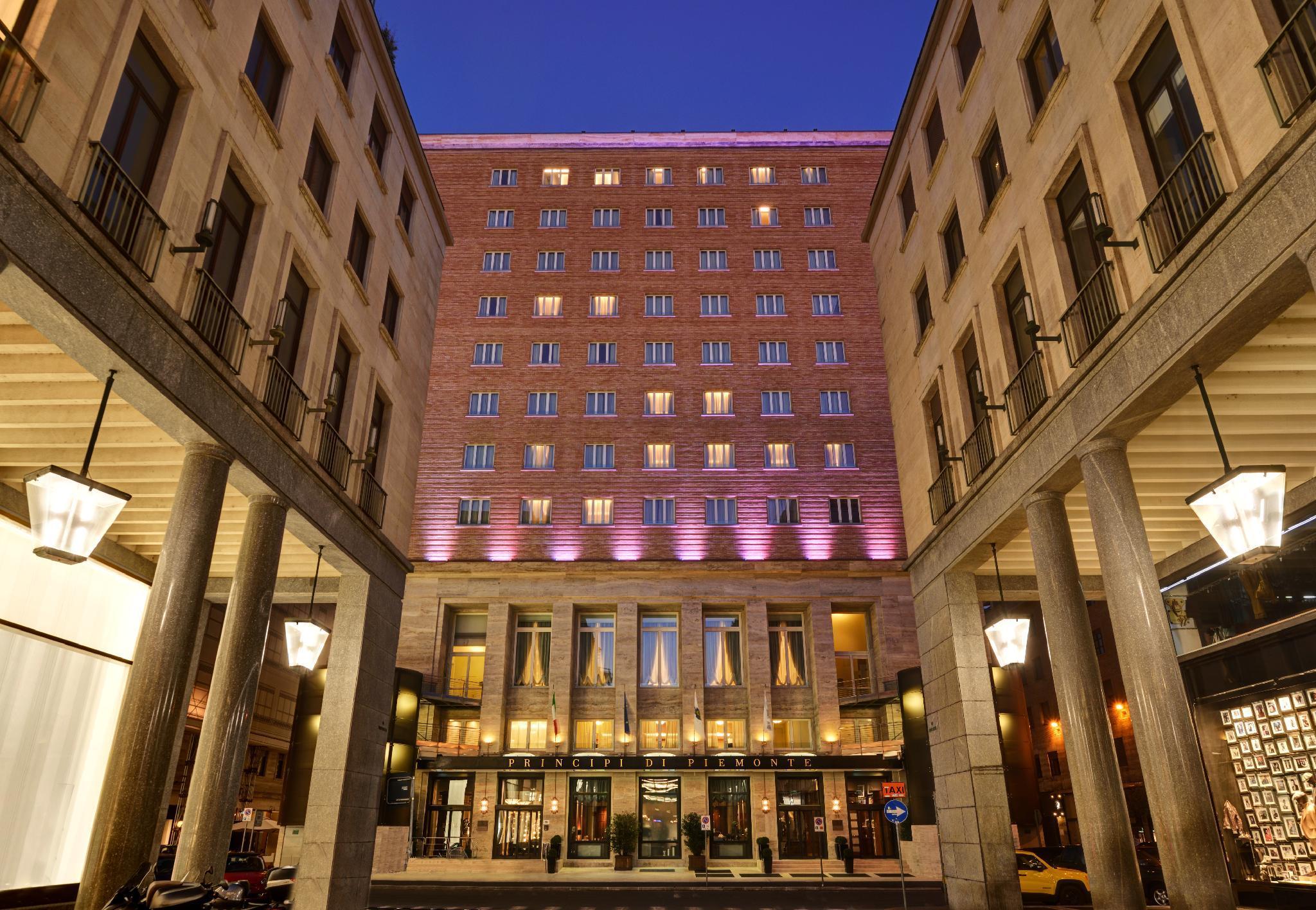 Principi di Piemonte | UNA Esperienze Torino Esterno foto The hotel's courtyard