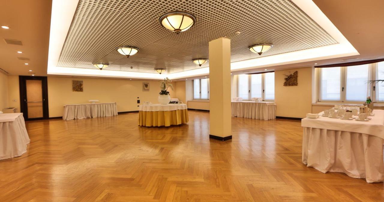 Principi di Piemonte | UNA Esperienze Torino Esterno foto The interior of the Polish Senate